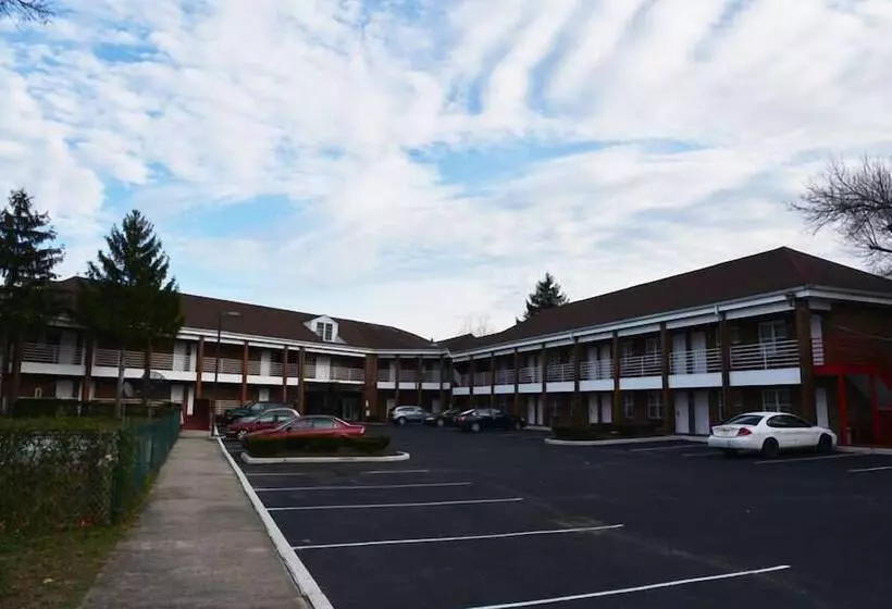 モーテル Village Inn