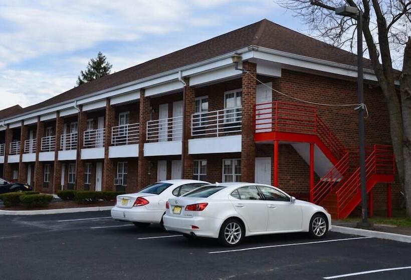 Мотель Village Inn