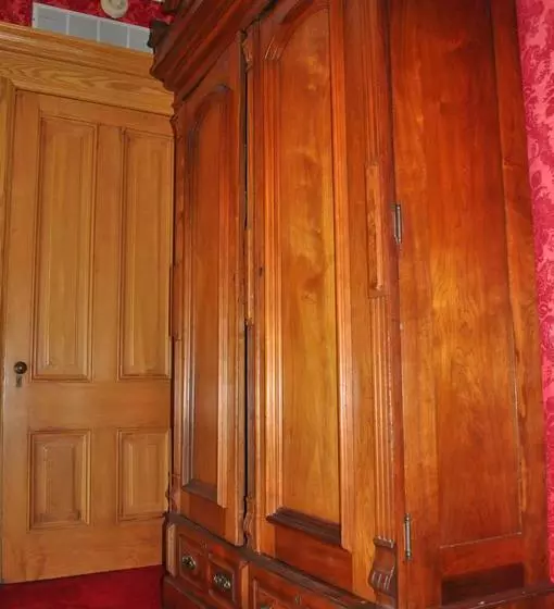 Queen Anne Bed And Breakfast