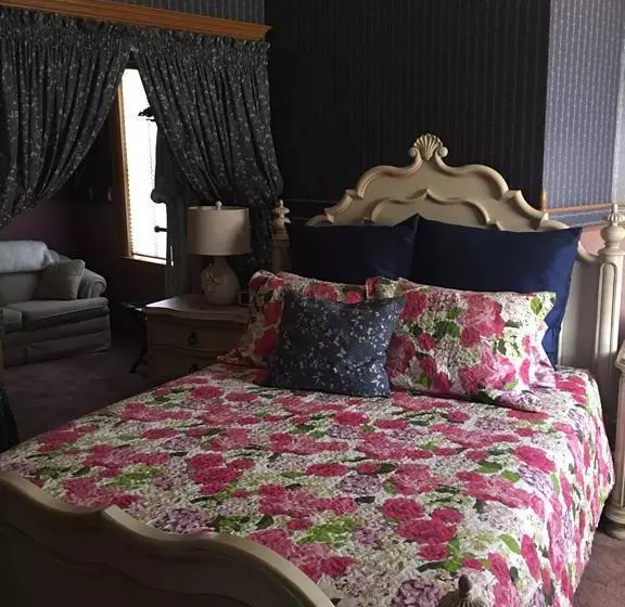 Queen Anne Bed And Breakfast