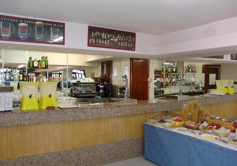 هتل Apartamentos La Solana