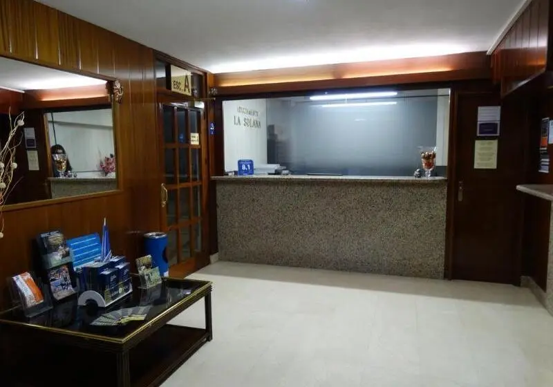 هتل Apartamentos La Solana