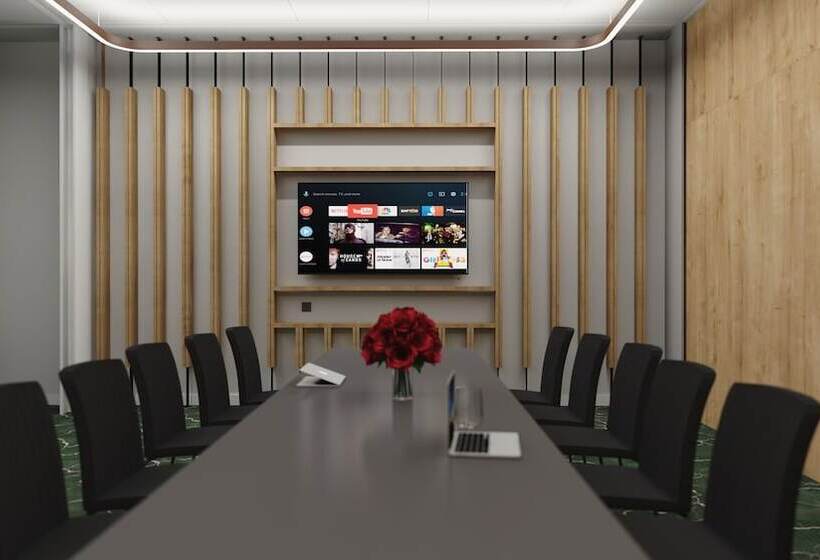 هتل Hilton Garden Inn Radom