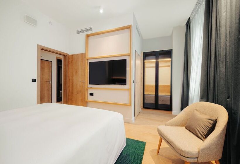 هتل Hilton Garden Inn Radom