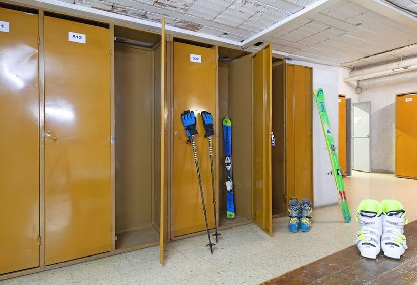 هتل Apartamentos La Solana