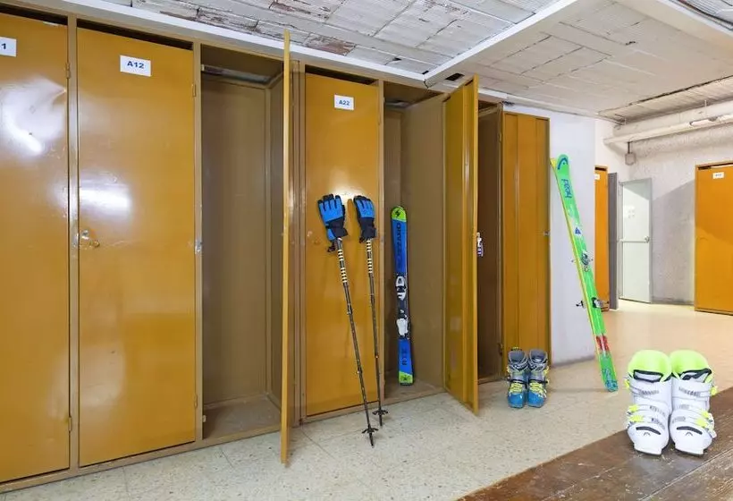 هتل Apartamentos La Solana