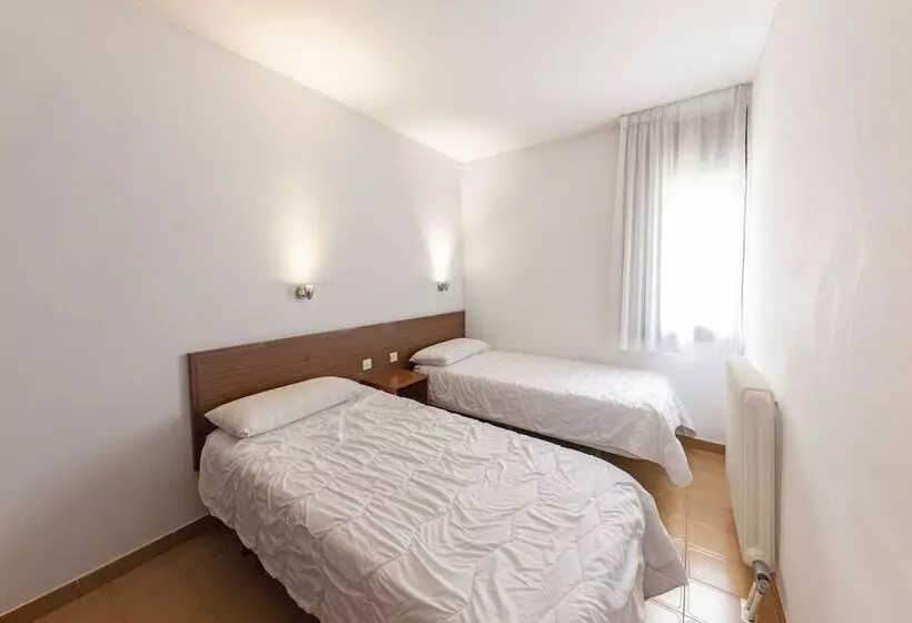 هتل Apartamentos La Solana
