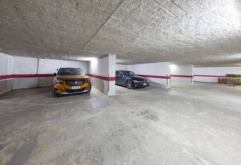 هتل Apartamentos La Solana