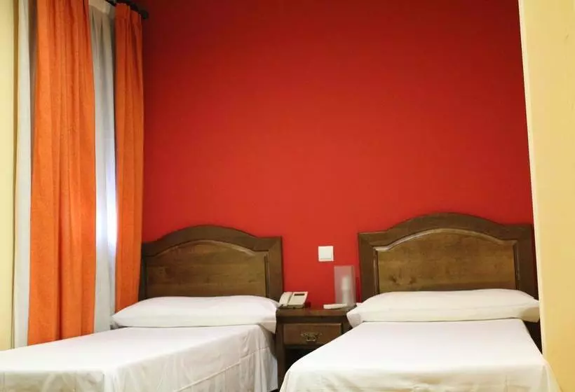 هاستل Hostal Don Lucas