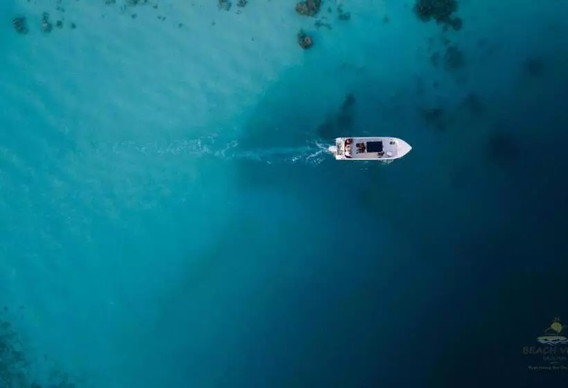 تختخواب و صبحانه Beach Villa Ukulhas