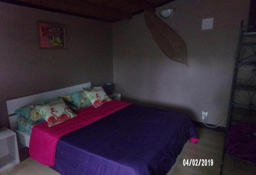 تختخواب و صبحانه Les Aubepines