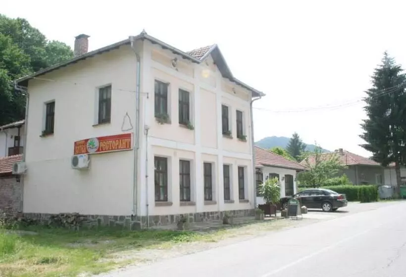 Family Hotel Bile