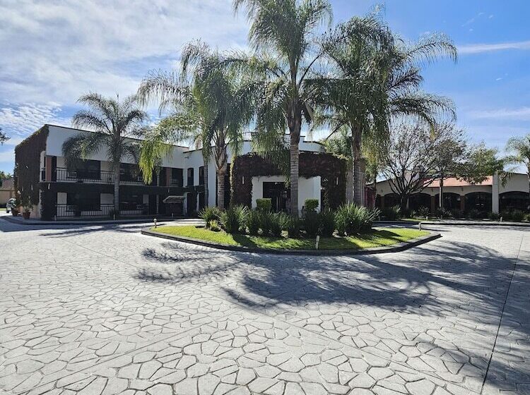 هتل Ejecutivo Aeropuerto