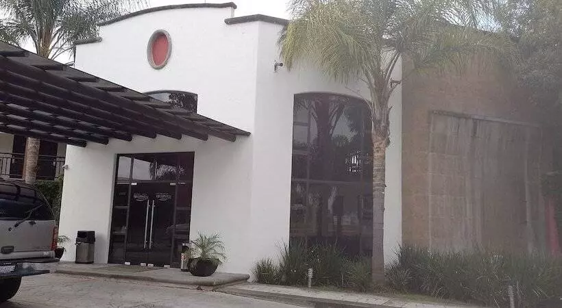 ホテル Ejecutivo Aeropuerto