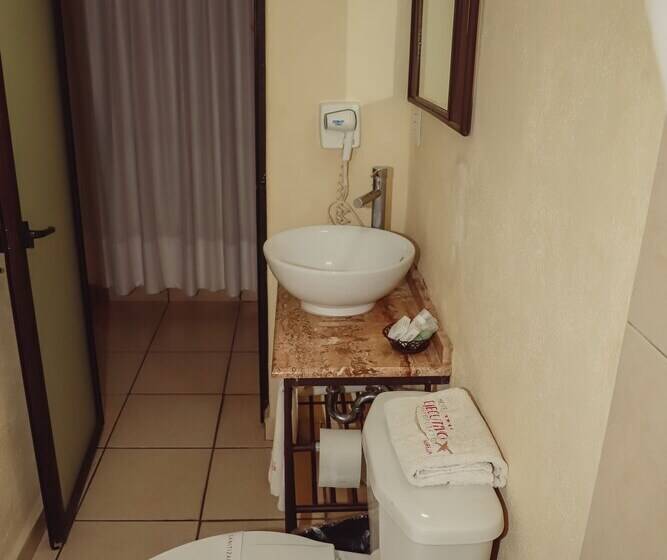 هتل Ejecutivo Aeropuerto