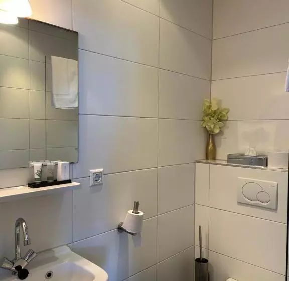 Hotelli Het Wapen Van Rhoon