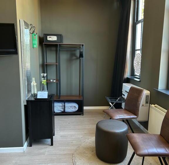 فندق Het Wapen Van Rhoon