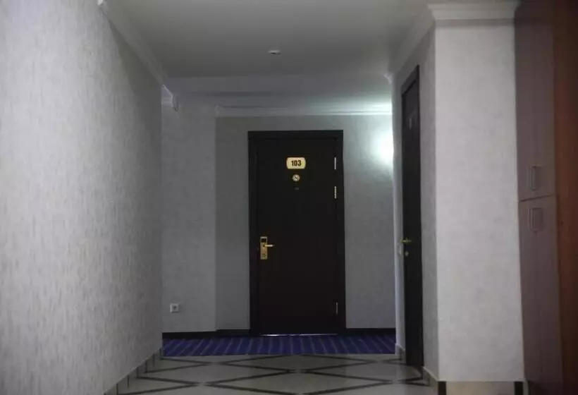 هتل Khanaka