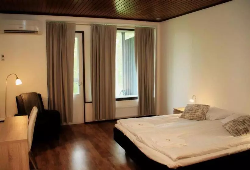 Hotelli Li Salpa