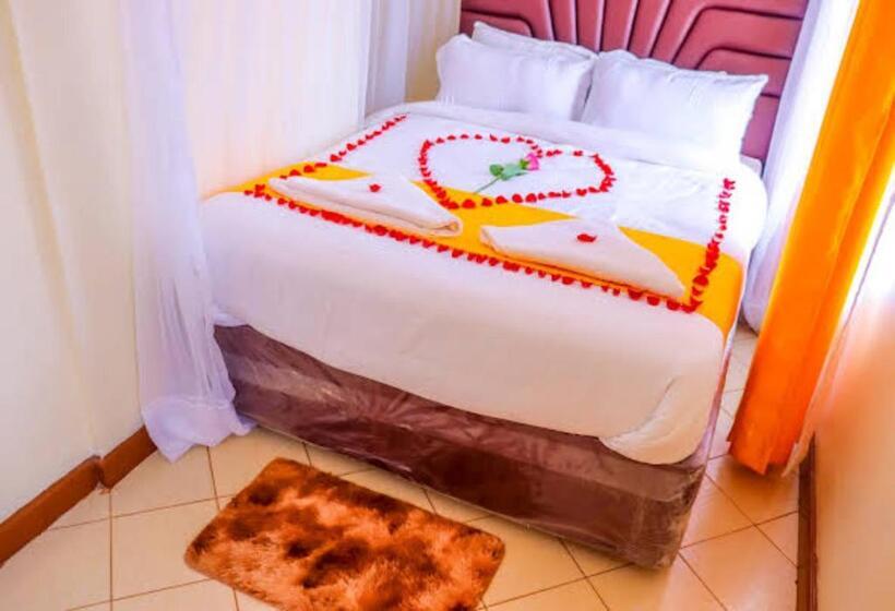 هتل The Machakos Courtyard Inn