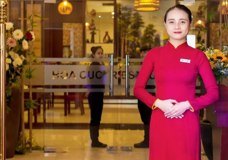 هتل The Mira