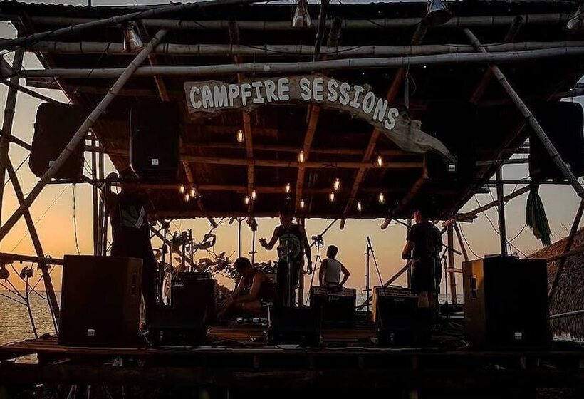 渡假胜地  Birdland Beach Club