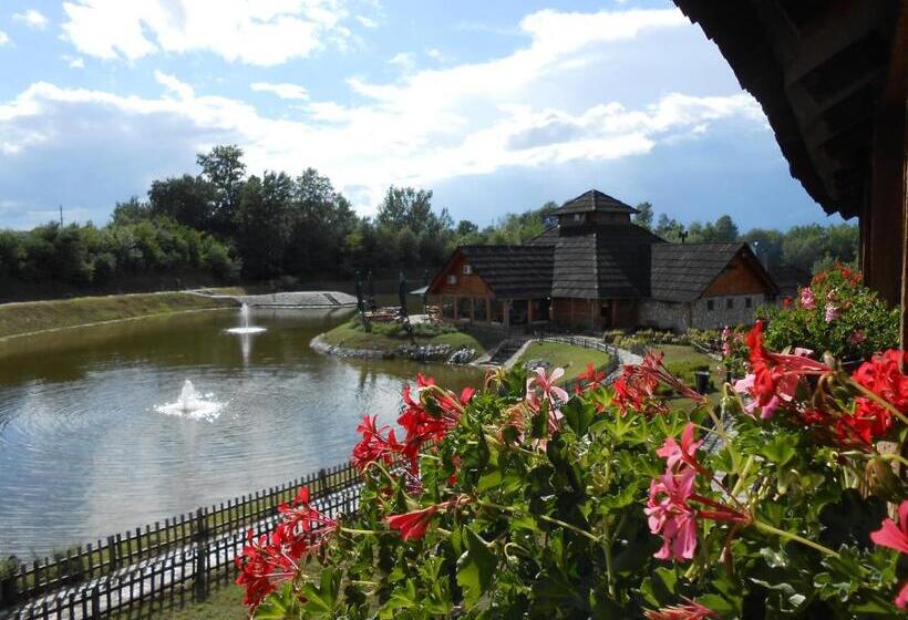 استراحتگاه Etno Selo Moravski Konaci