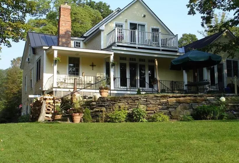 ベッドアンドブレックファースト Green River Bridge House