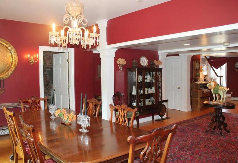 민박 Green River Bridge House