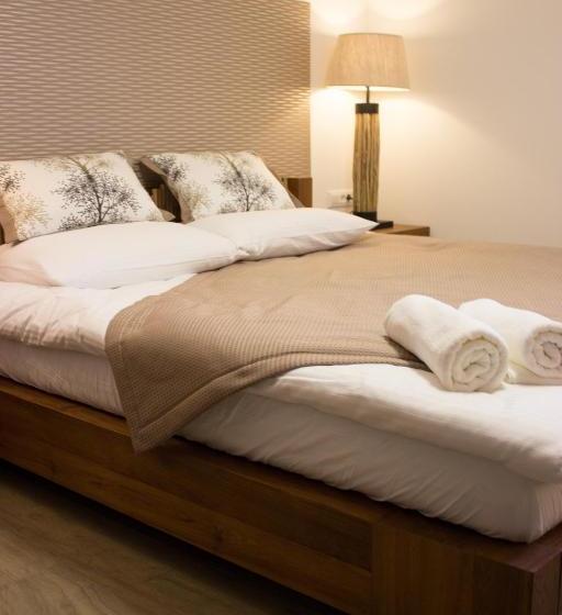 تختخواب و صبحانه Shangri La Rooms