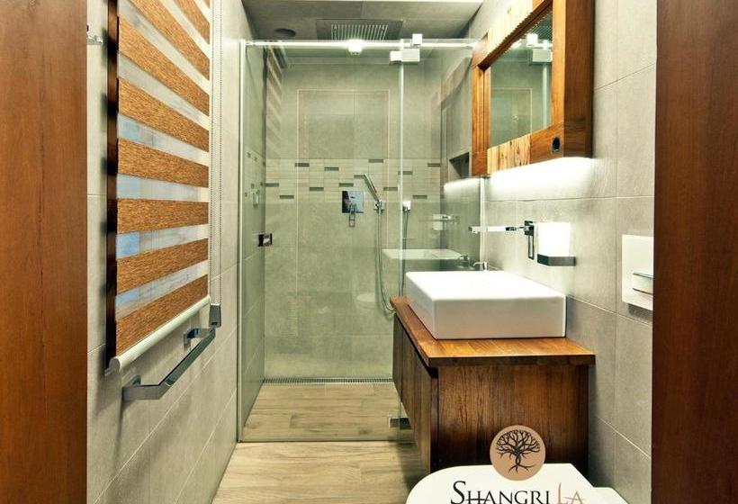 تختخواب و صبحانه Shangri La Rooms