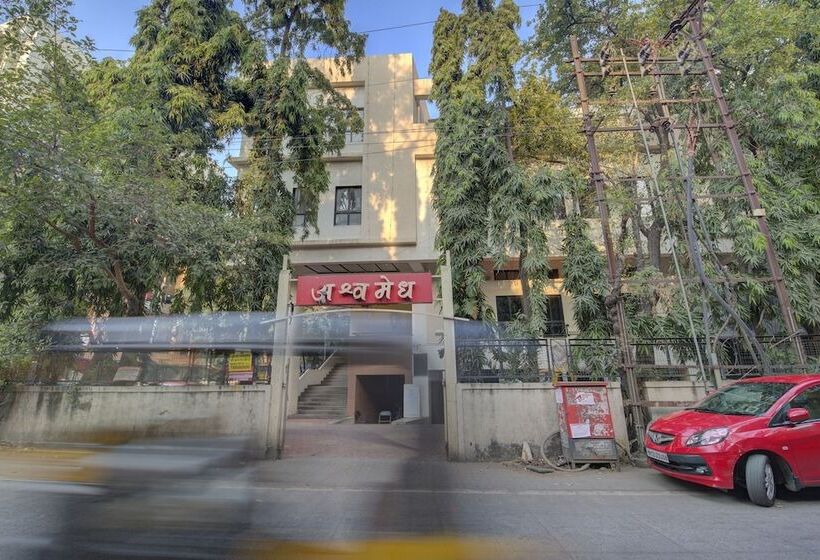 Hotel Ashwamedh Residency