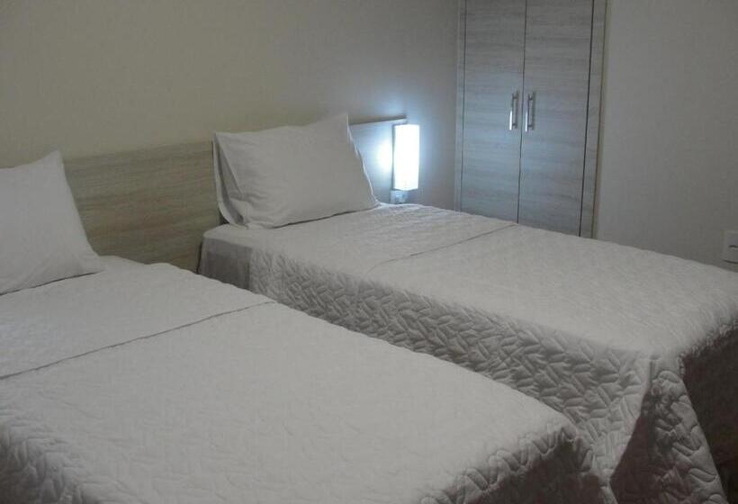 בית מלון כפרי Colatina Plaza