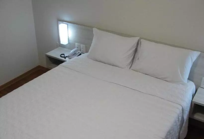 ホテル Colatina Plaza