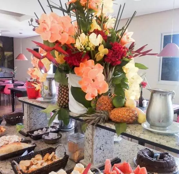 ホテル Colatina Plaza