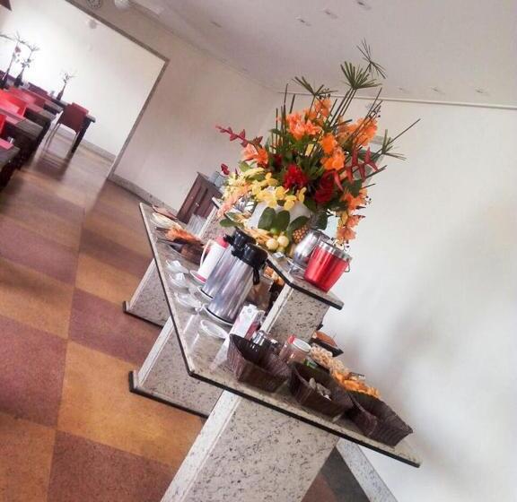 בית מלון כפרי Colatina Plaza