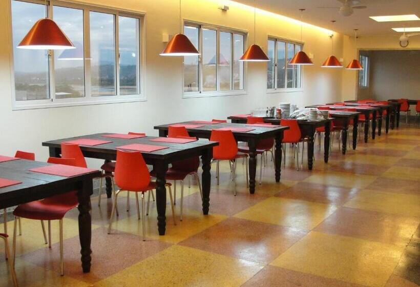 בית מלון כפרי Colatina Plaza