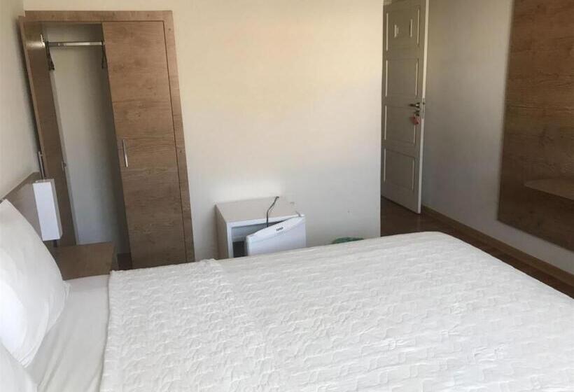 בית מלון כפרי Colatina Plaza