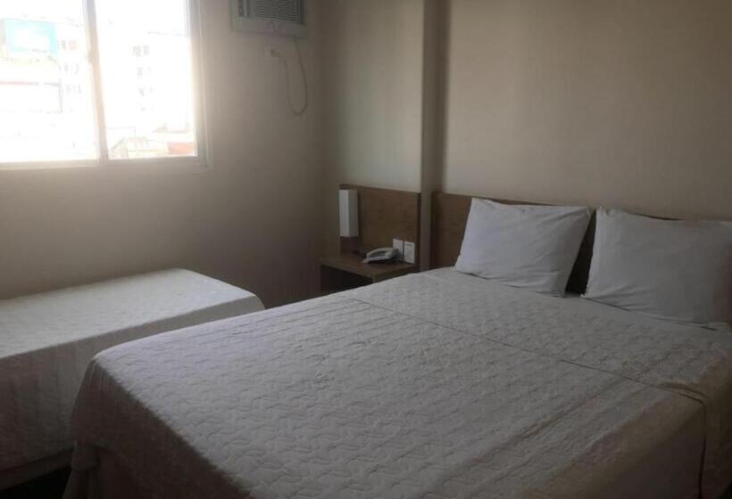 בית מלון כפרי Colatina Plaza