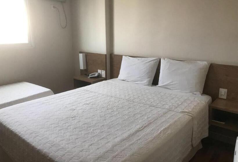 בית מלון כפרי Colatina Plaza