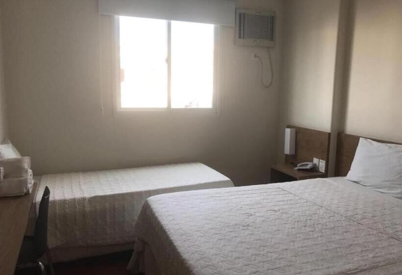 בית מלון כפרי Colatina Plaza