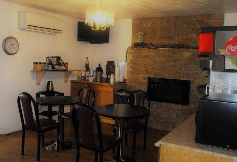 酒店 Eagle Crater Lake Inn