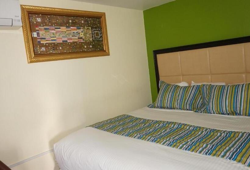 酒店 Eagle Crater Lake Inn