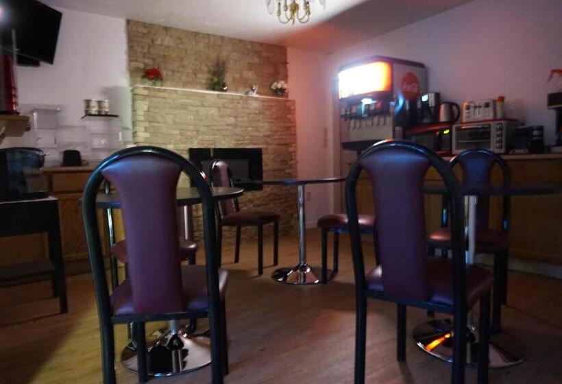 酒店 Eagle Crater Lake Inn