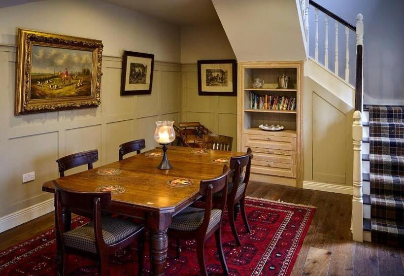 ホテル Horse & Hound