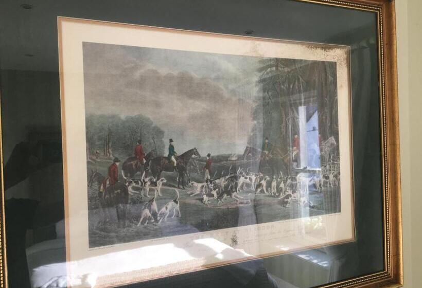 ホテル Horse & Hound