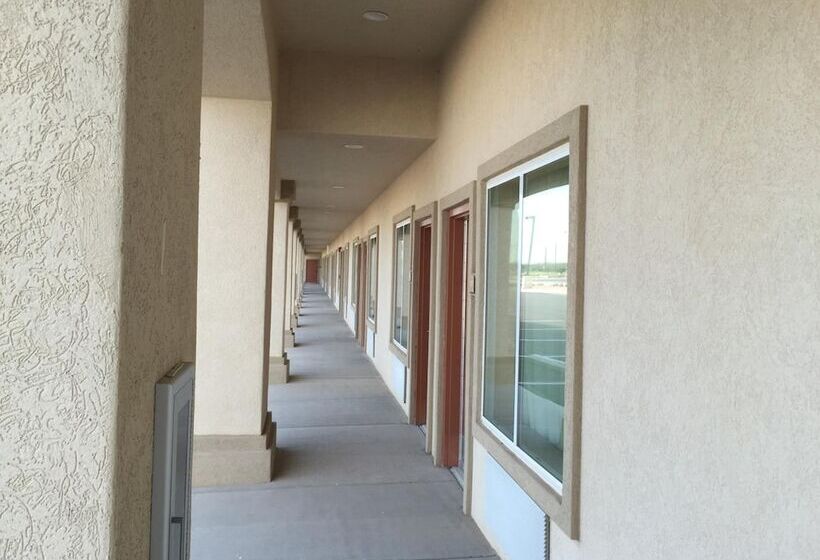 Szálloda La Bonita Inn & Suites   Crane