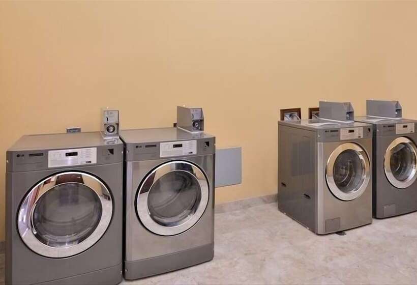 Szálloda La Bonita Inn & Suites   Crane