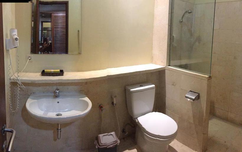 בית מלון כפרי The La Oma Cafe &