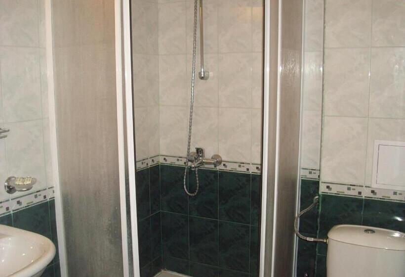 בית מלון כפרי Varvara